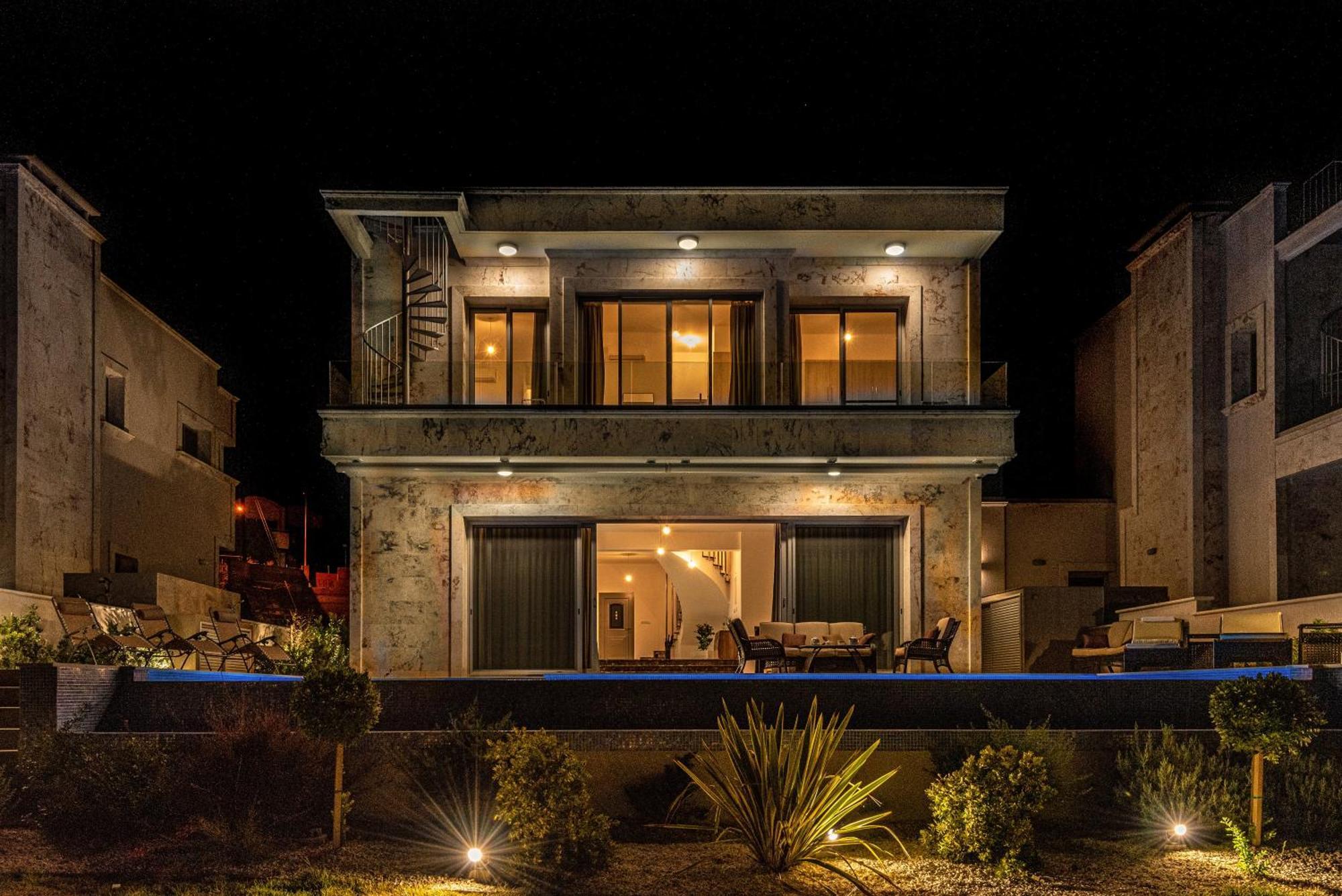 Olymp Luxury Villa D - Luxury Escape With Direct Beach Access And Unique Sunsets Pafos Dış mekan fotoğraf