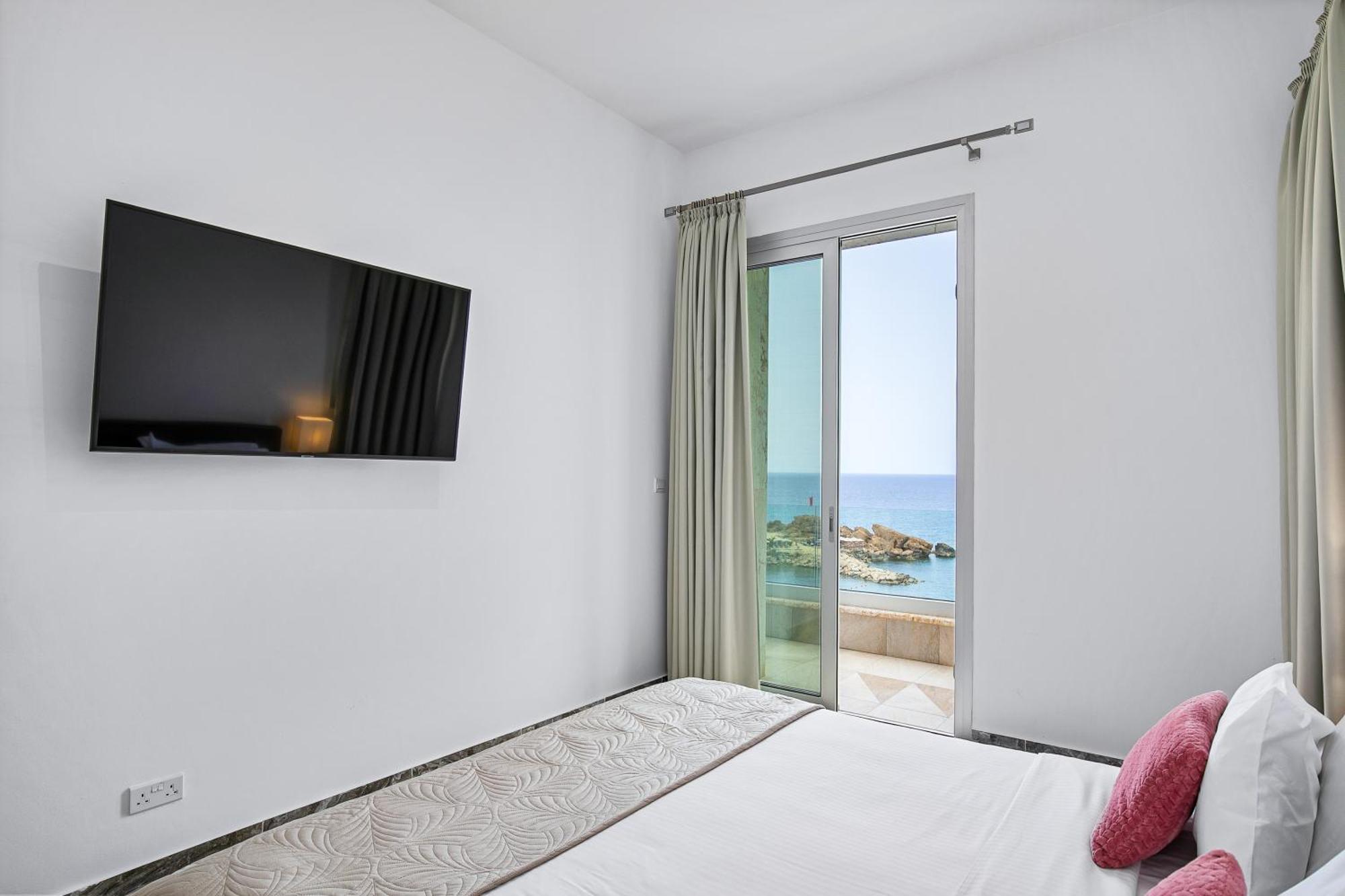 Olymp Luxury Villa D - Luxury Escape With Direct Beach Access And Unique Sunsets Pafos Dış mekan fotoğraf